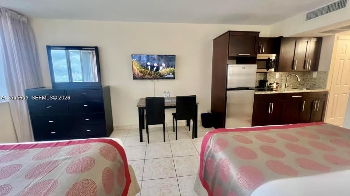 For Sale: $120,000 (0 beds, 1 baths, 360 Square Feet)