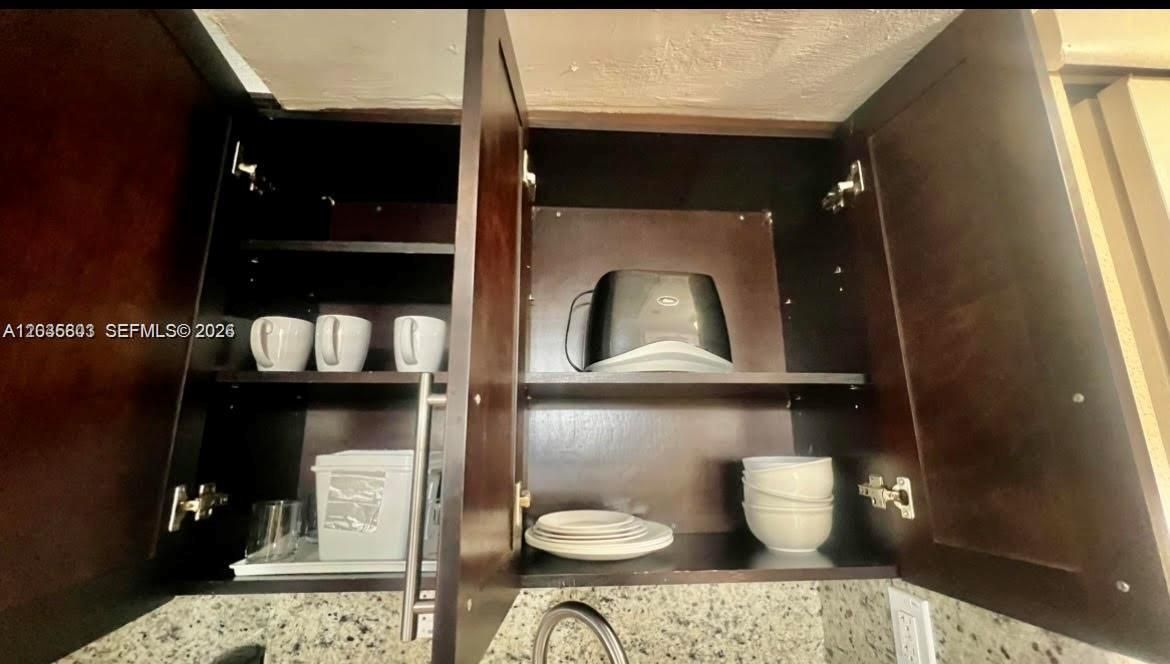 For Sale: $120,000 (0 beds, 1 baths, 360 Square Feet)