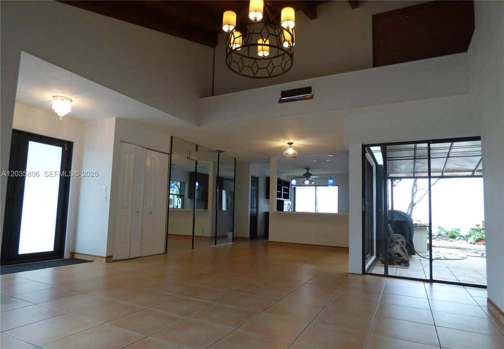 For Rent: $3,590 (3 beds, 2 baths, 1505 Square Feet)
