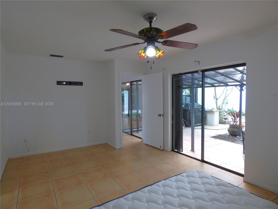 For Rent: $3,590 (3 beds, 2 baths, 1505 Square Feet)