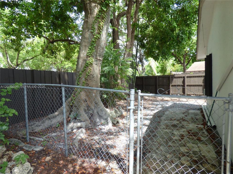 For Rent: $3,590 (3 beds, 2 baths, 1505 Square Feet)