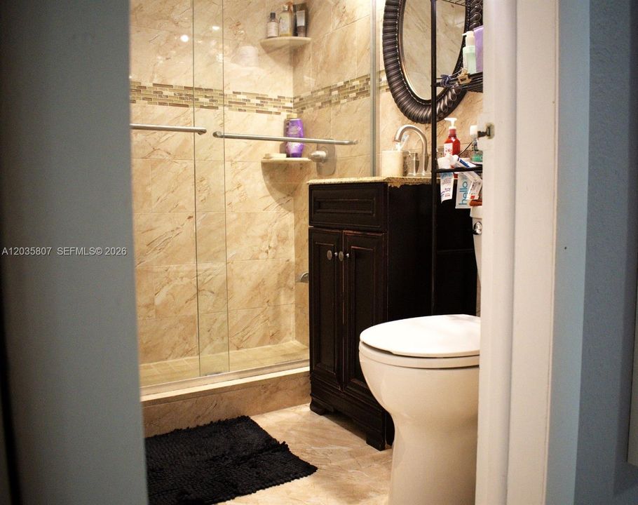 En Venta: $529,000 (4 camas, 2 baños, 1202 Pies cuadrados)