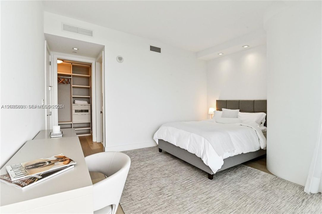 For Rent: $24,000 (2 beds, 2 baths, 1704 Square Feet)