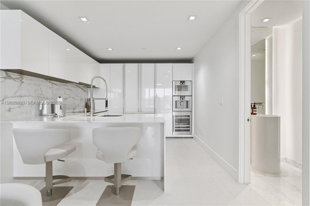 For Rent: $24,000 (2 beds, 2 baths, 1704 Square Feet)