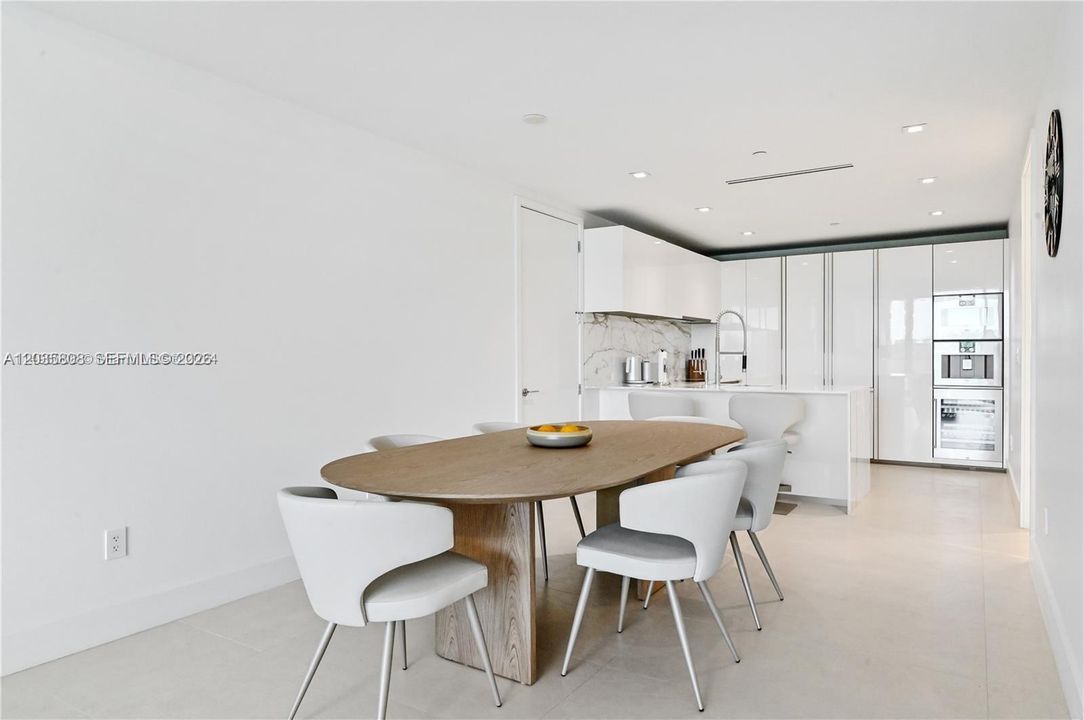 For Rent: $24,000 (2 beds, 2 baths, 1704 Square Feet)