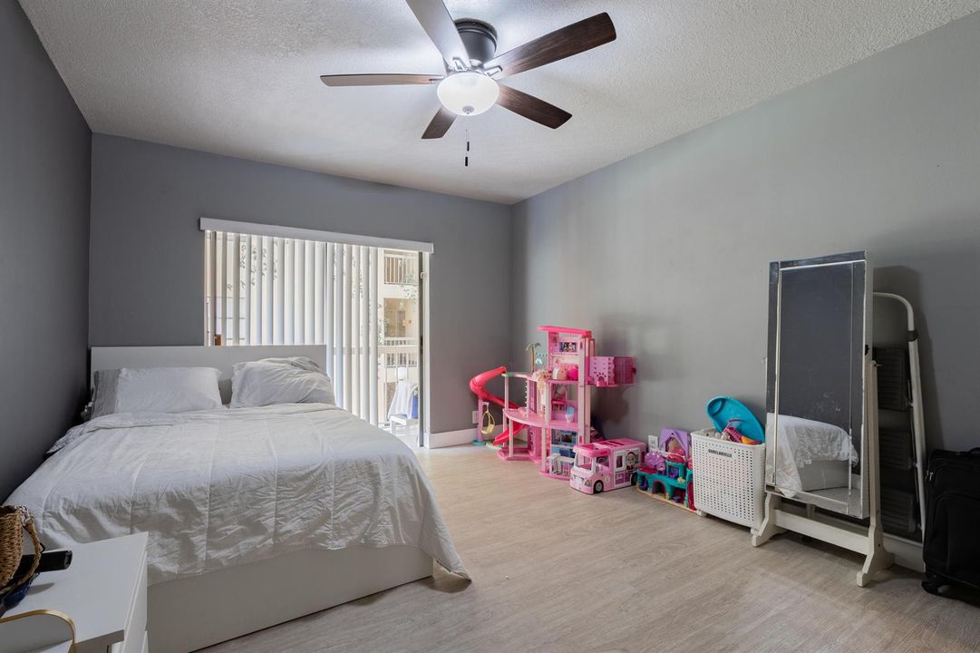 0E7A9834-HDR