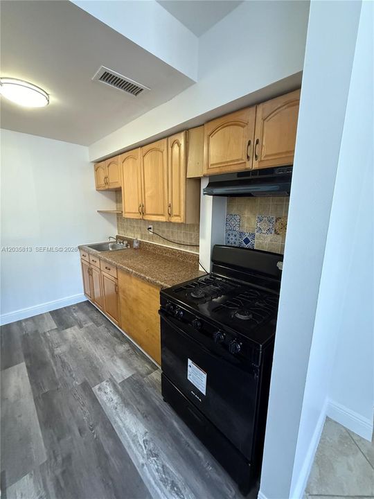 В аренду: $2,850 (3 спален, 2 ванн, 1150 Квадратных фут)