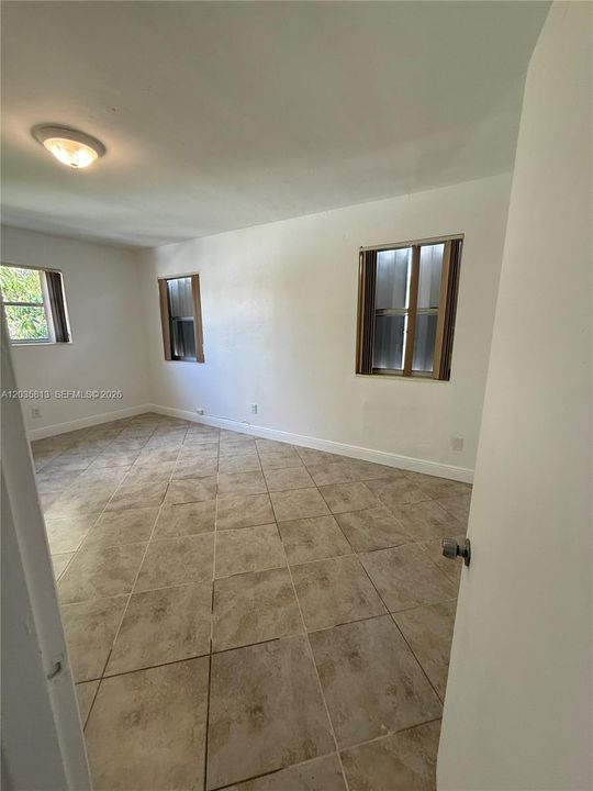 В аренду: $2,850 (3 спален, 2 ванн, 1150 Квадратных фут)