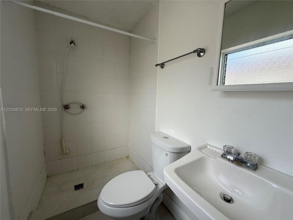 В аренду: $2,850 (3 спален, 2 ванн, 1150 Квадратных фут)