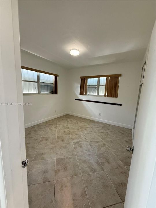 В аренду: $2,850 (3 спален, 2 ванн, 1150 Квадратных фут)