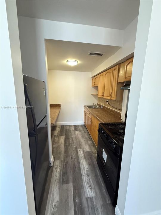 В аренду: $2,850 (3 спален, 2 ванн, 1150 Квадратных фут)