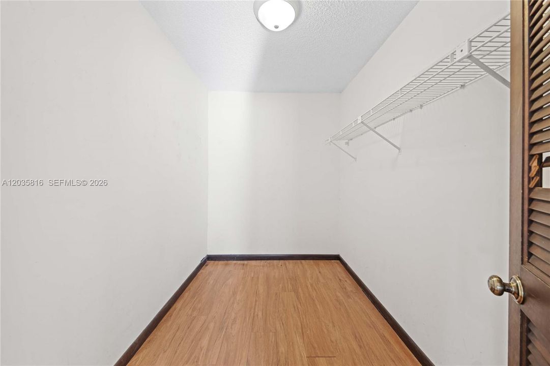 En Venta: $450,000 (2 camas, 2 baños, 1219 Pies cuadrados)