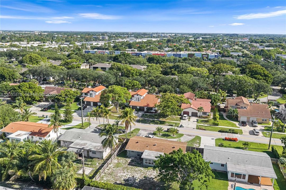 En Venta: $450,000 (2 camas, 2 baños, 1219 Pies cuadrados)
