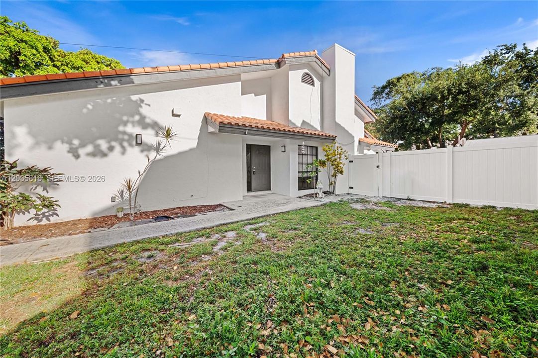 En Venta: $450,000 (2 camas, 2 baños, 1219 Pies cuadrados)