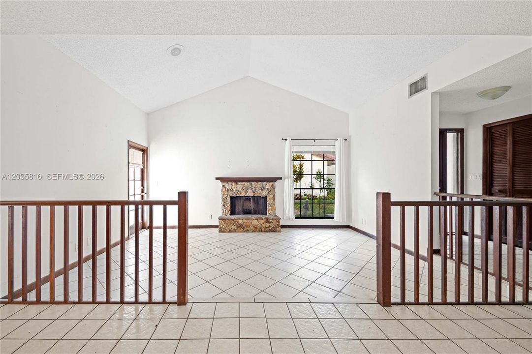 En Venta: $450,000 (2 camas, 2 baños, 1219 Pies cuadrados)