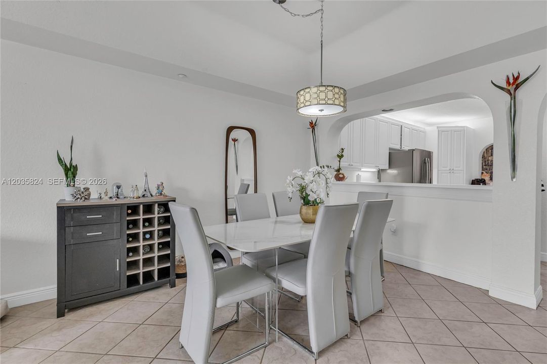 En Venta: $550,000 (3 camas, 2 baños, 1710 Pies cuadrados)