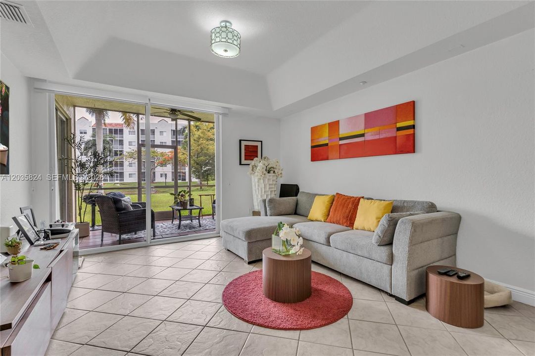 En Venta: $550,000 (3 camas, 2 baños, 1710 Pies cuadrados)