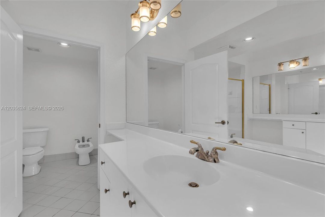 En Venta: $550,000 (3 camas, 2 baños, 1710 Pies cuadrados)