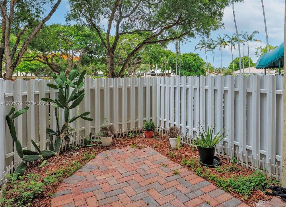 En Venta: $550,000 (3 camas, 2 baños, 1710 Pies cuadrados)