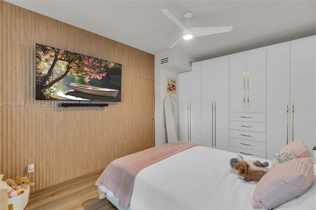 En Venta: $550,000 (3 camas, 2 baños, 1710 Pies cuadrados)