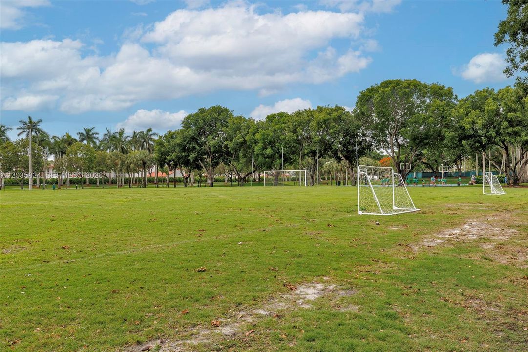 En Venta: $550,000 (3 camas, 2 baños, 1710 Pies cuadrados)