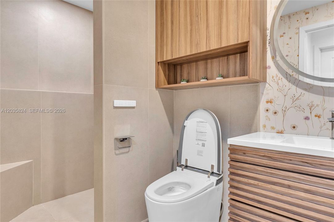 En Venta: $550,000 (3 camas, 2 baños, 1710 Pies cuadrados)
