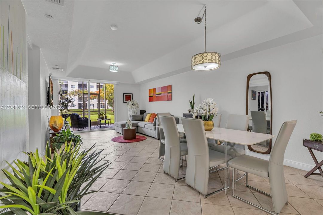 En Venta: $550,000 (3 camas, 2 baños, 1710 Pies cuadrados)