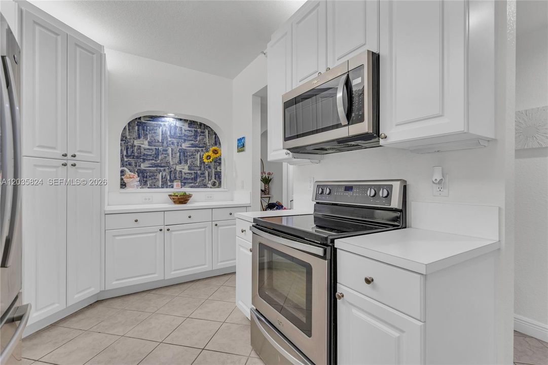 En Venta: $550,000 (3 camas, 2 baños, 1710 Pies cuadrados)