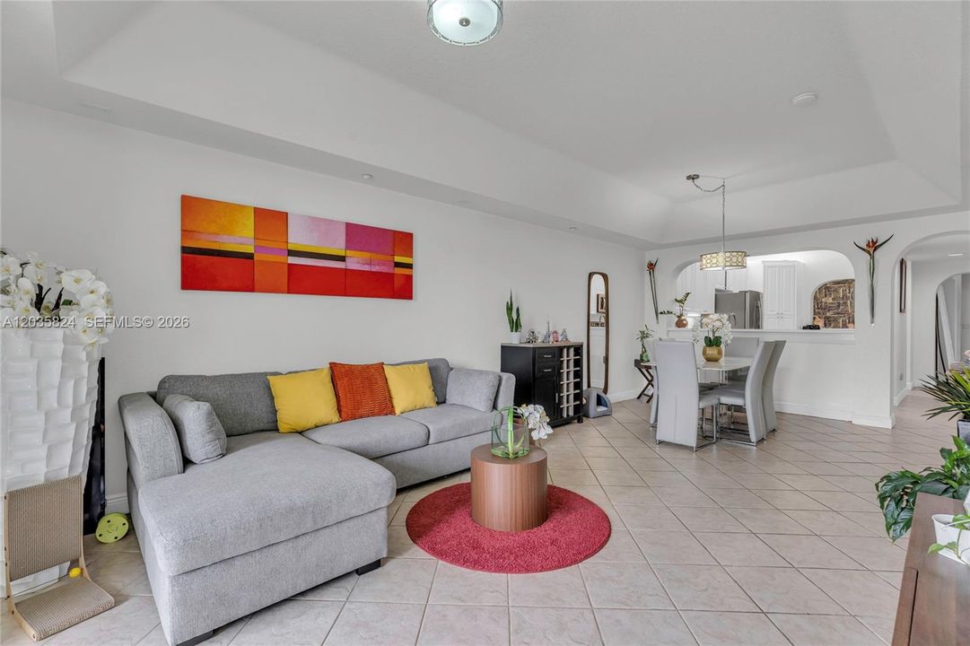 En Venta: $550,000 (3 camas, 2 baños, 1710 Pies cuadrados)