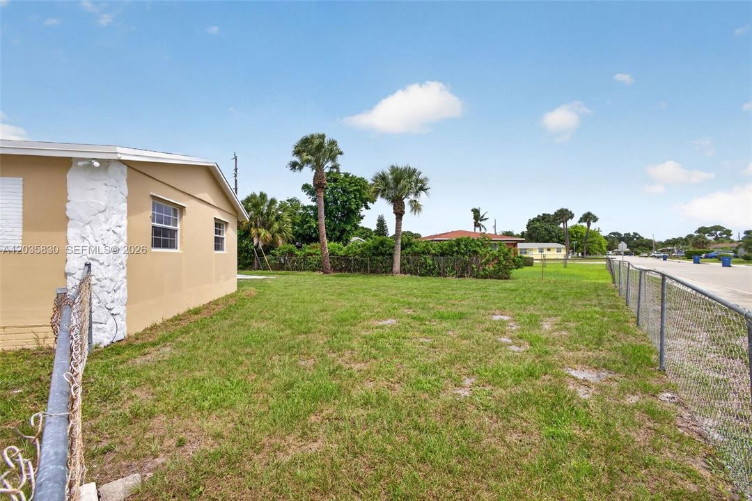 En Venta: $405,000 (4 camas, 2 baños, 1272 Pies cuadrados)