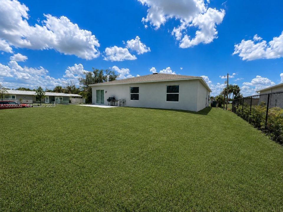 For Sale: $329,900 (4 beds, 2 baths, 1865 Square Feet)