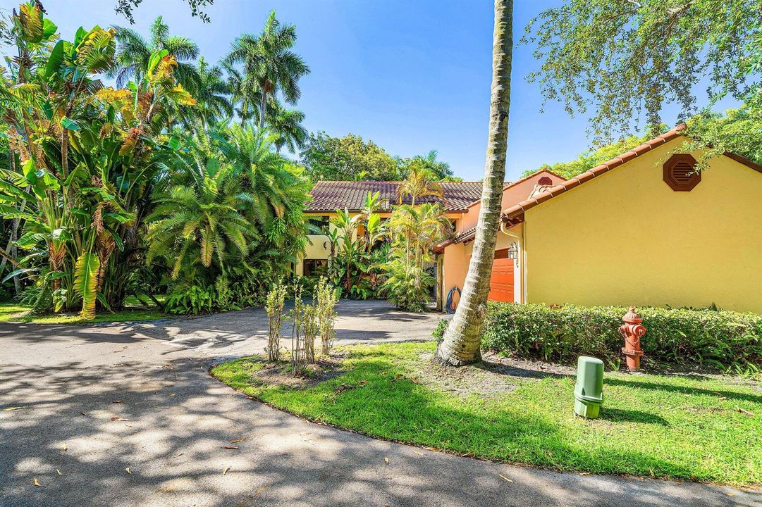 002-16VíaLago-BoyntonBeach-FL-33435-SMAL