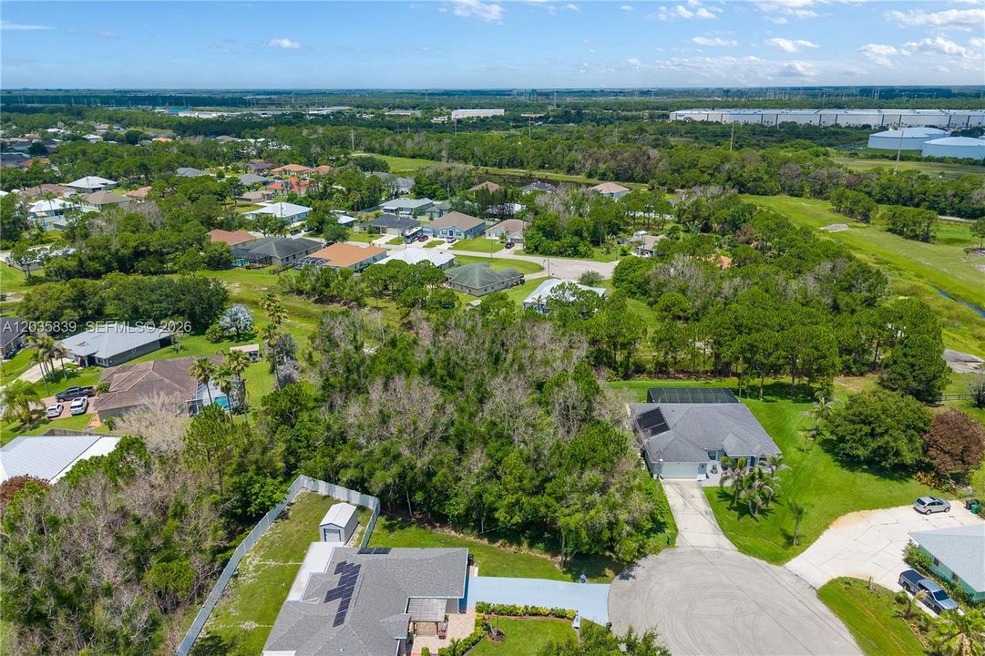 На продажу: $185,000 (0.31 acres)