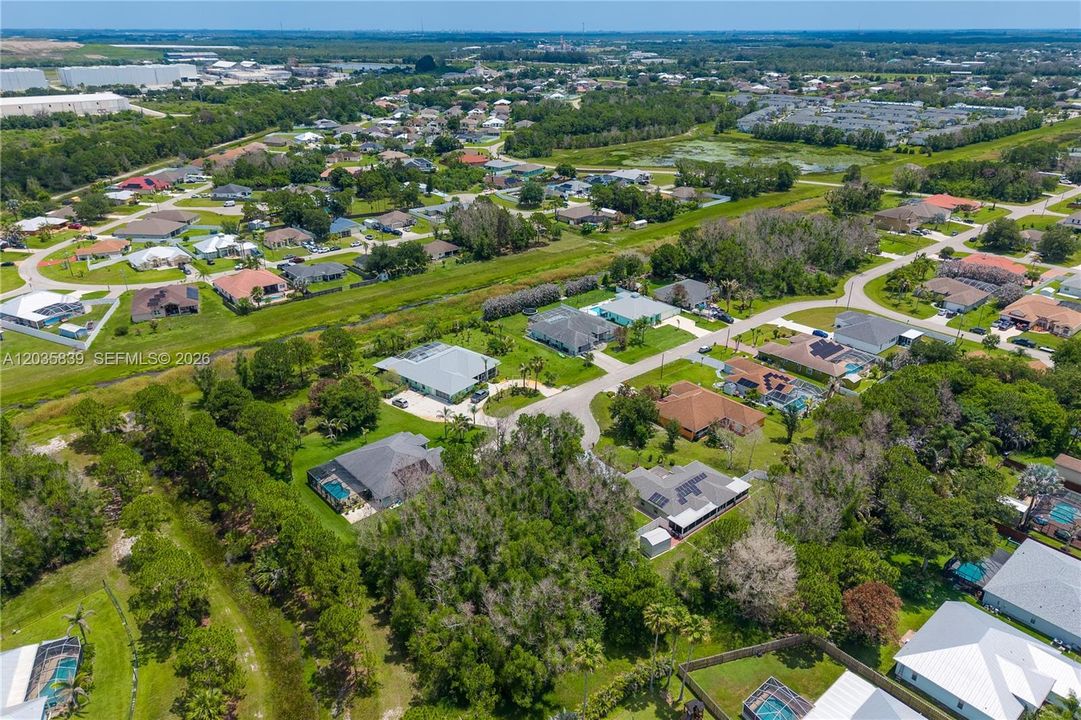 На продажу: $185,000 (0.31 acres)