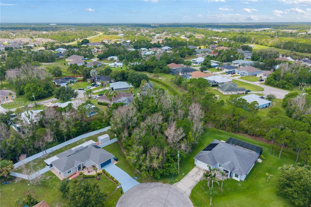 На продажу: $185,000 (0.31 acres)