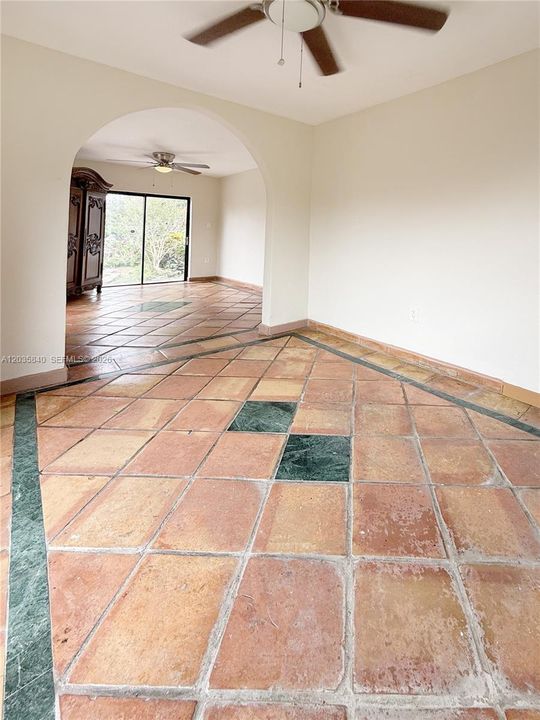 В аренду: $2,800 (2 спален, 1 ванн, 1643 Квадратных фут)