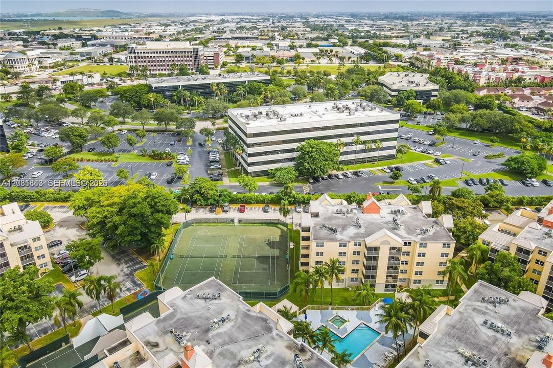 For Rent: $1,875 (1 beds, 1 baths, 710 Square Feet)