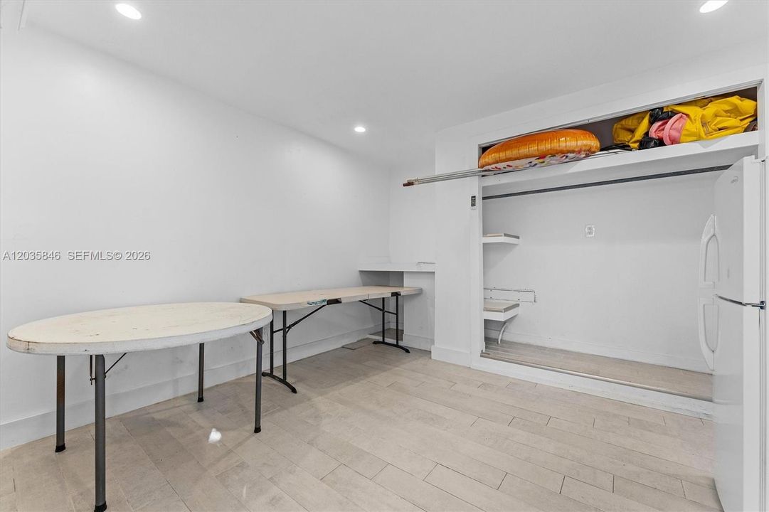 En Venta: $820,000 (3 camas, 3 baños, 2109 Pies cuadrados)