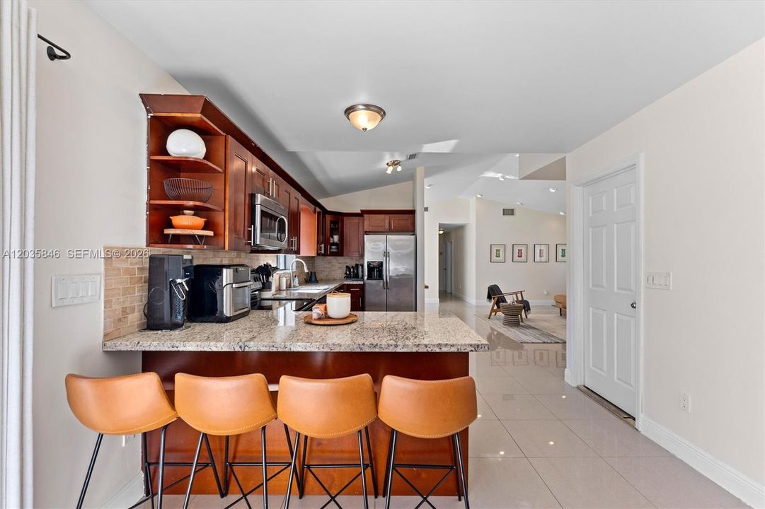 En Venta: $820,000 (3 camas, 3 baños, 2109 Pies cuadrados)