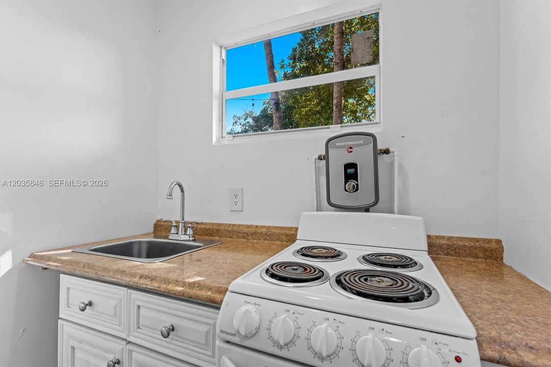 En Venta: $820,000 (3 camas, 3 baños, 2109 Pies cuadrados)