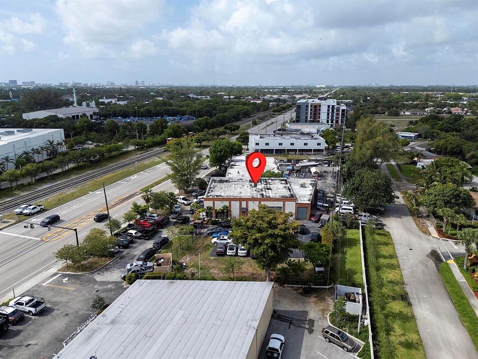 4071 N. Dixie Hwy - 002
