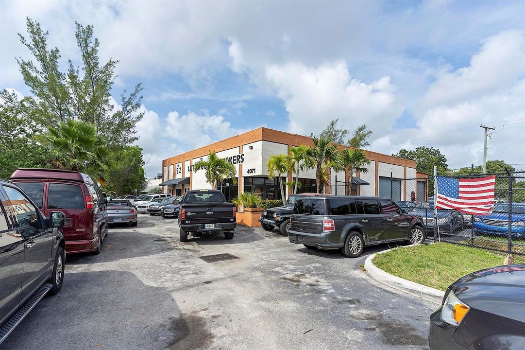 4071 N. Dixie Hwy - 018