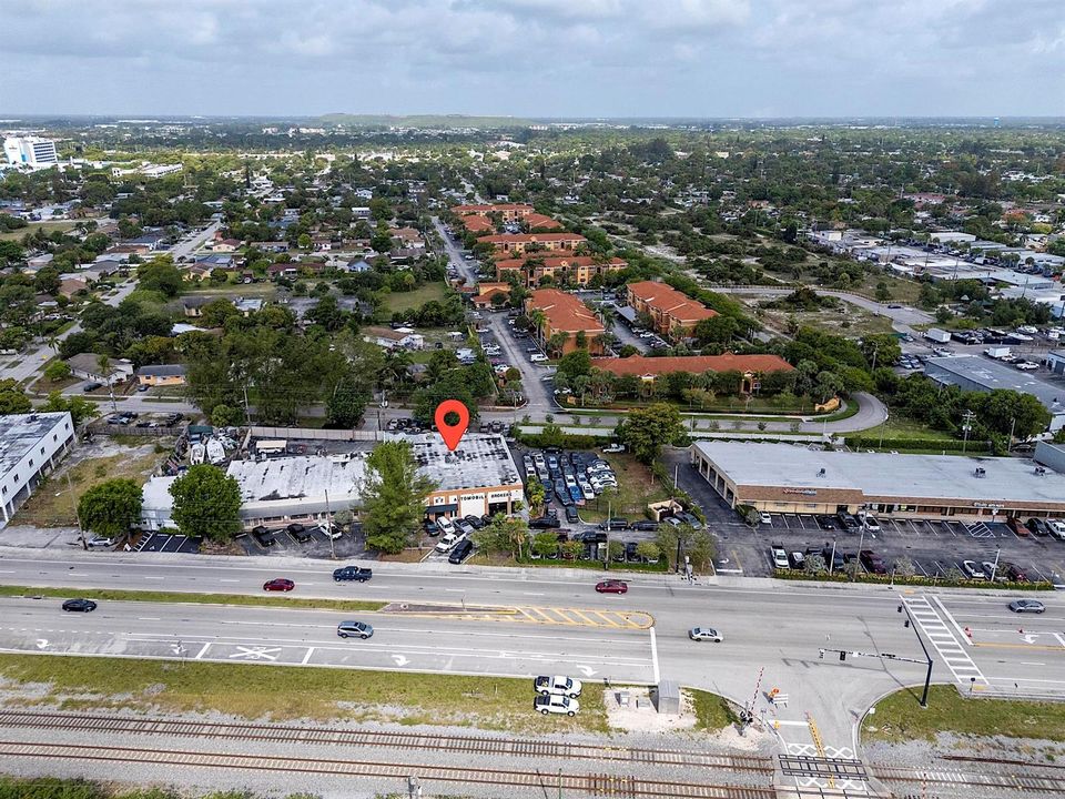 4071 N. Dixie Hwy - 010