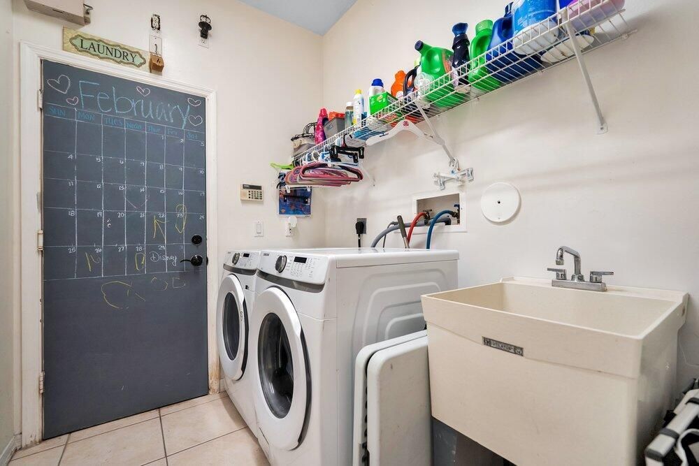 023_trevisuality_5005_nw_57th_terr-23_17