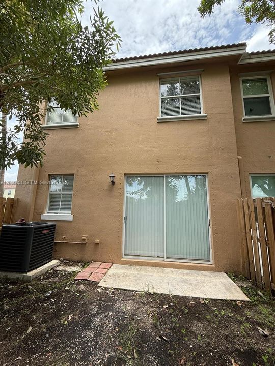 For Sale: $364,999 (4 beds, 3 baths, 1965 Square Feet)