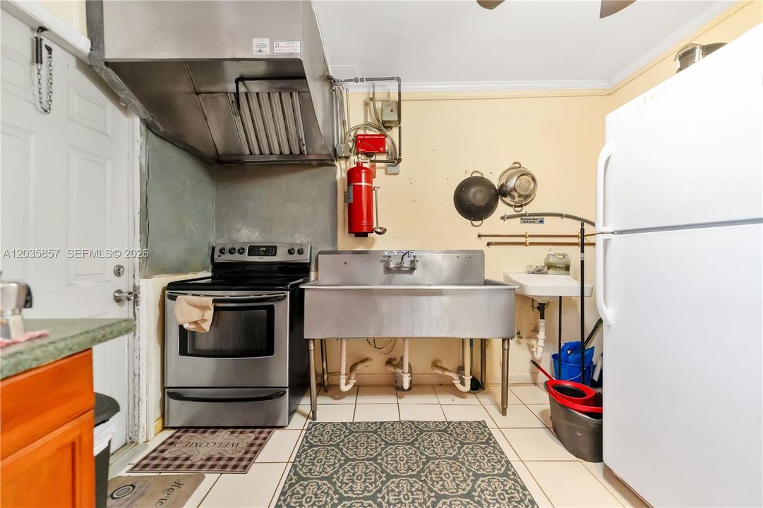 For Sale: $2,600,000 (0 beds, 0 baths, 13990 Square Feet)