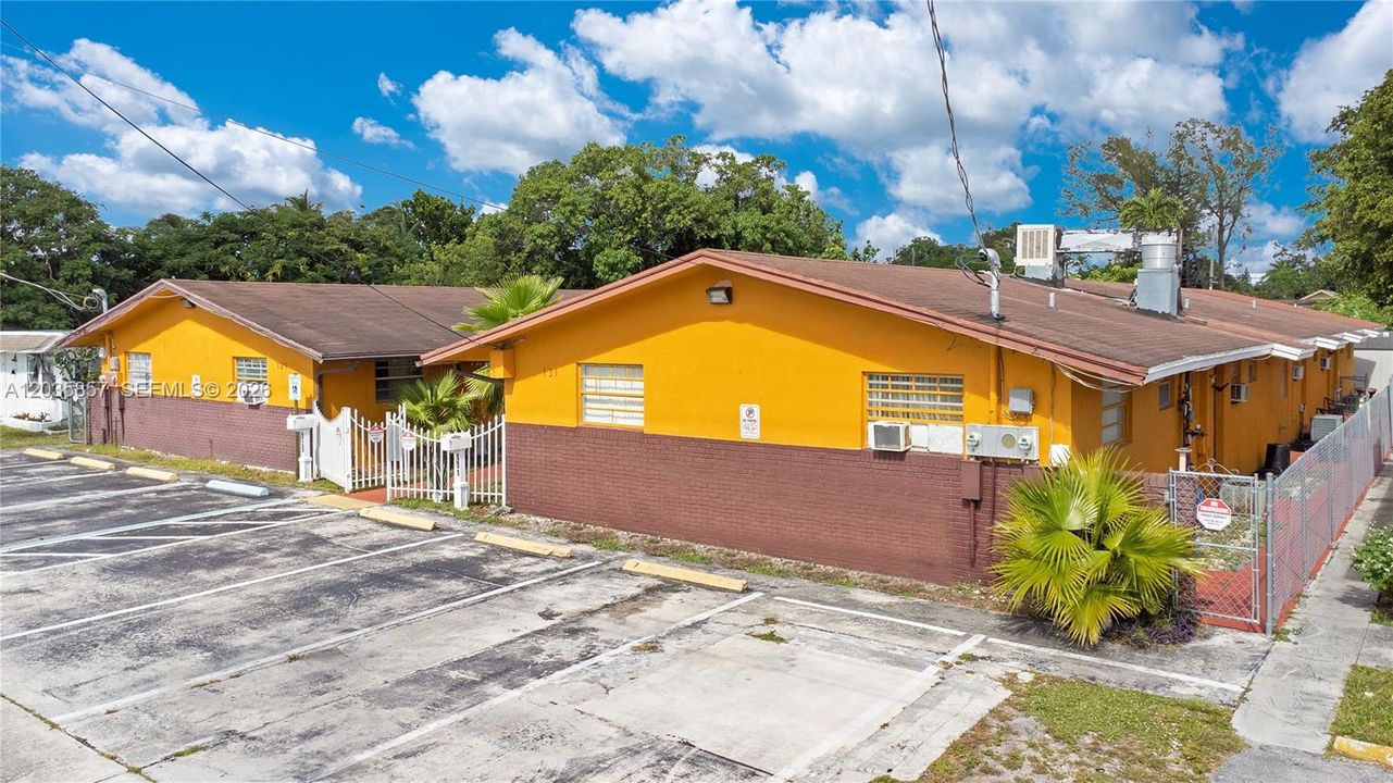 For Sale: $2,600,000 (0 beds, 0 baths, 13990 Square Feet)
