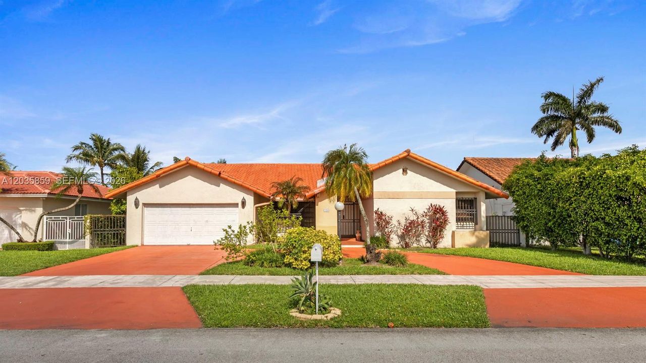 For Sale: $825,000 (4 beds, 2 baths, 2326 Square Feet)