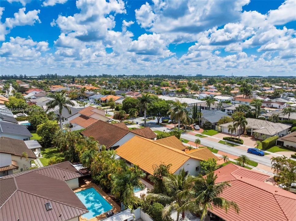 For Sale: $825,000 (4 beds, 2 baths, 2326 Square Feet)