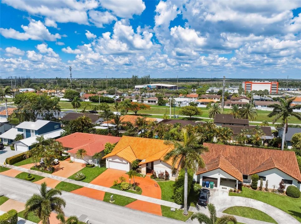 For Sale: $825,000 (4 beds, 2 baths, 2326 Square Feet)
